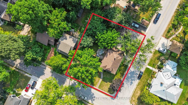 6275 Pine Grove Ave, Niagara Falls, L2G 4J4 | Image 2