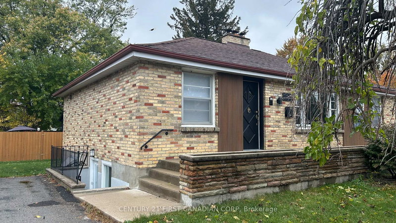 home for lease on Unit 3 - Lower-1473 Adelaide Street N