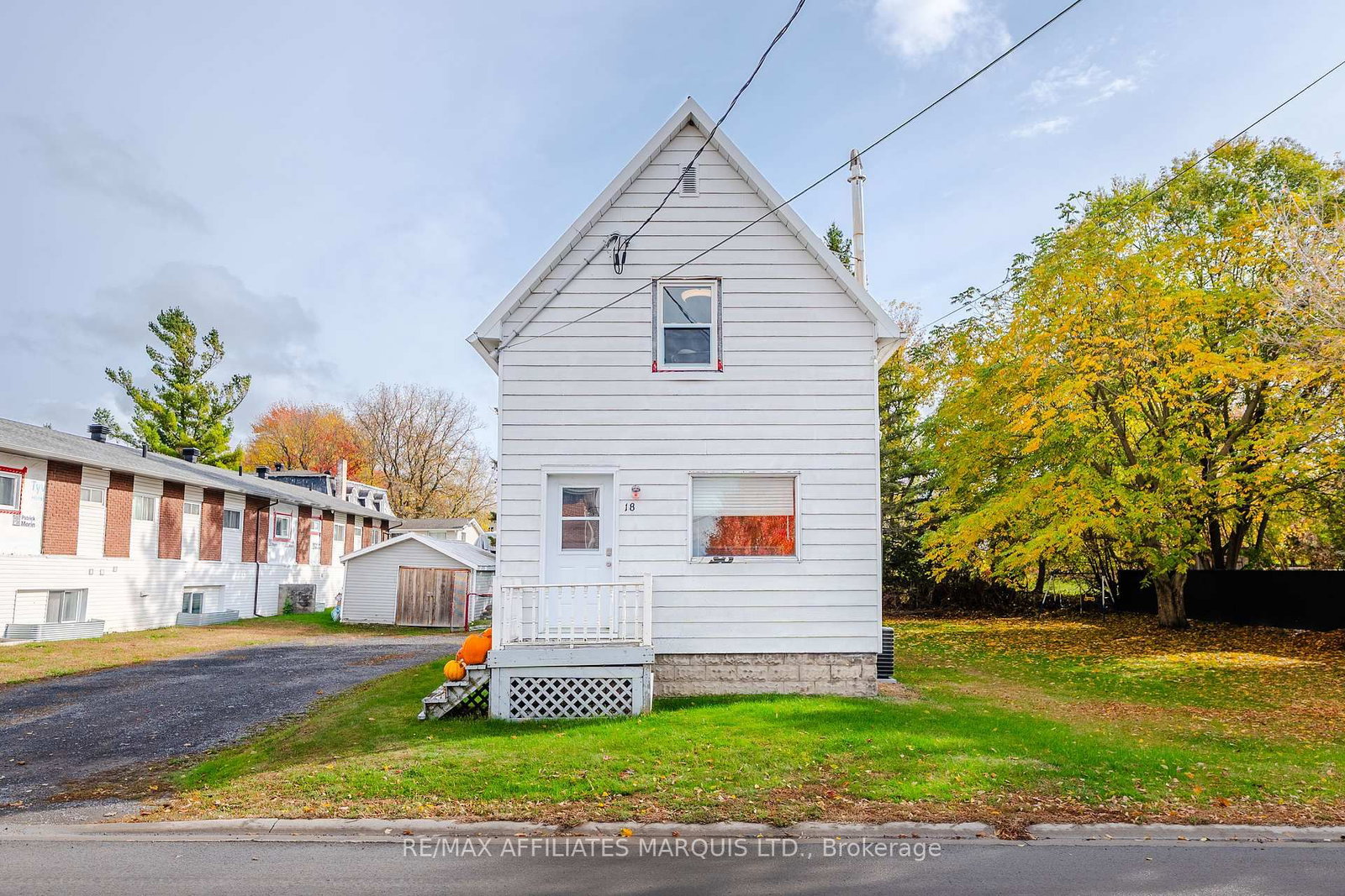 Listing photo 2