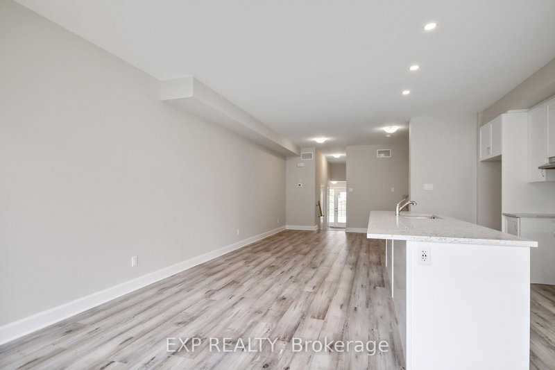 18 REYNOLDS Ave, Carleton Place, K7C 0C4 | Image 2