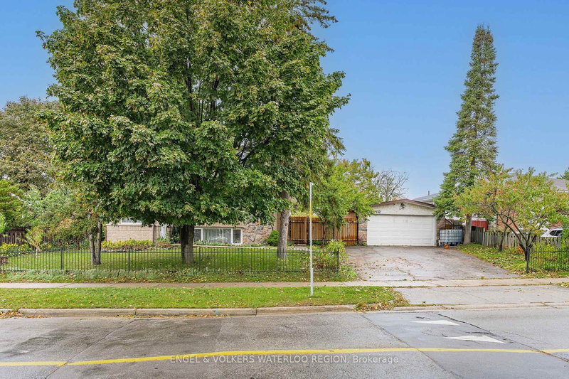 152 Kinzie Ave, Kitchener, N2A 2J8 | Image 2