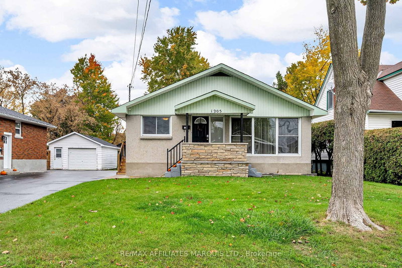 1205 Osborne Ave, Cornwall, K6J 1L2 | Image 3