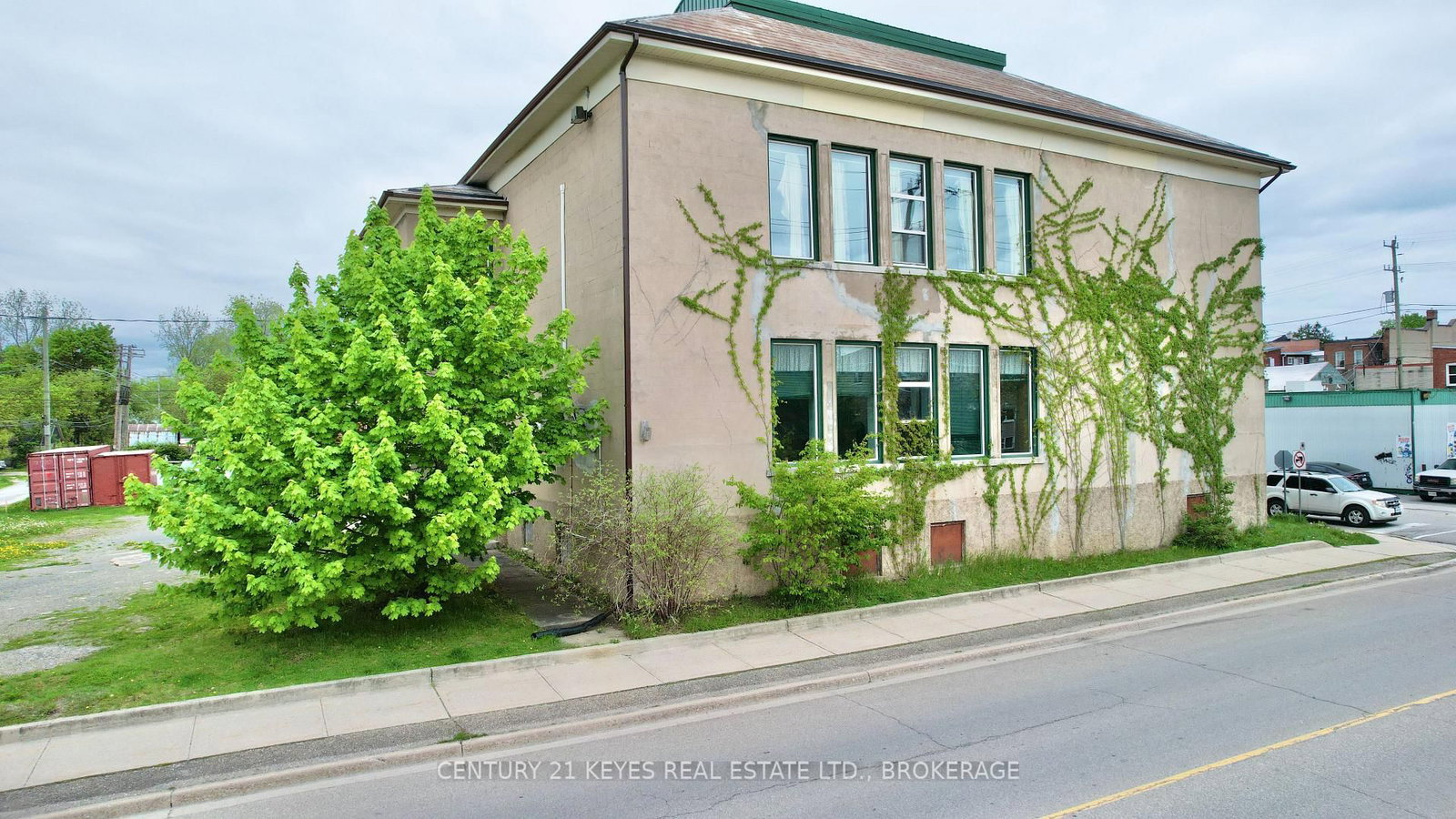 Listing Image 7
