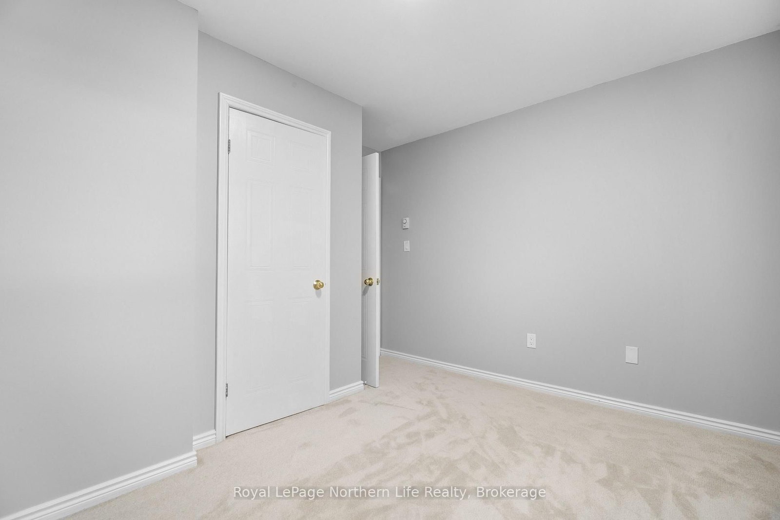 Listing Image 24