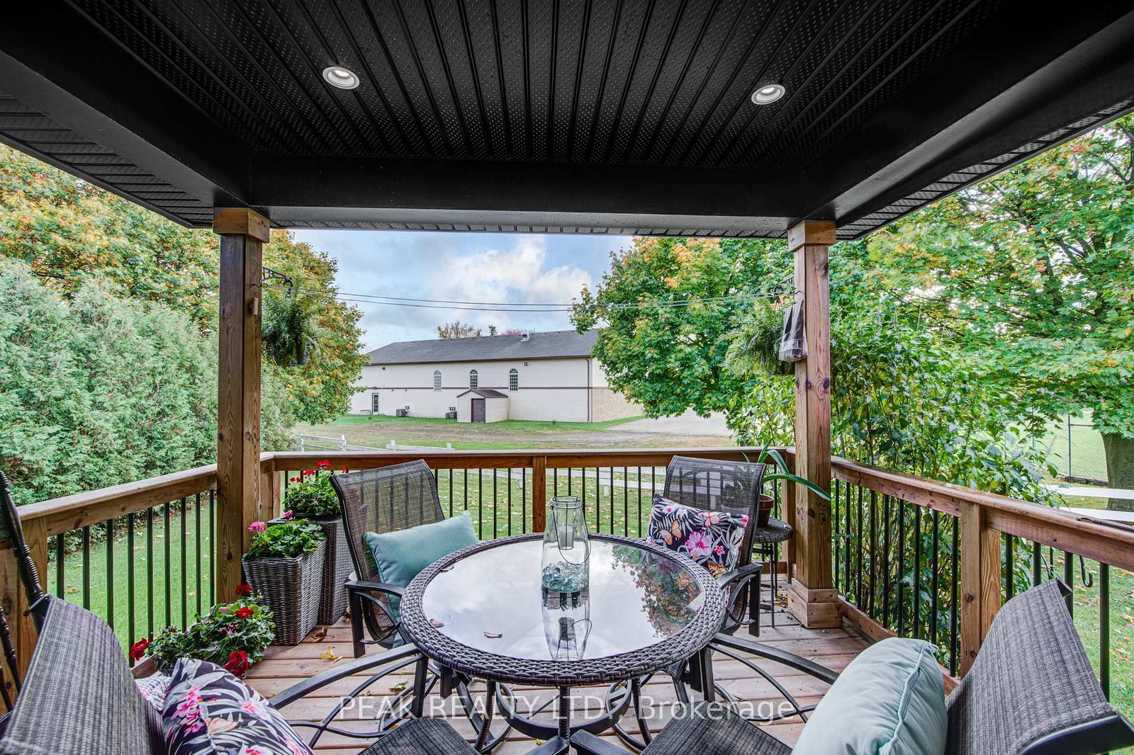 Listing Image 11