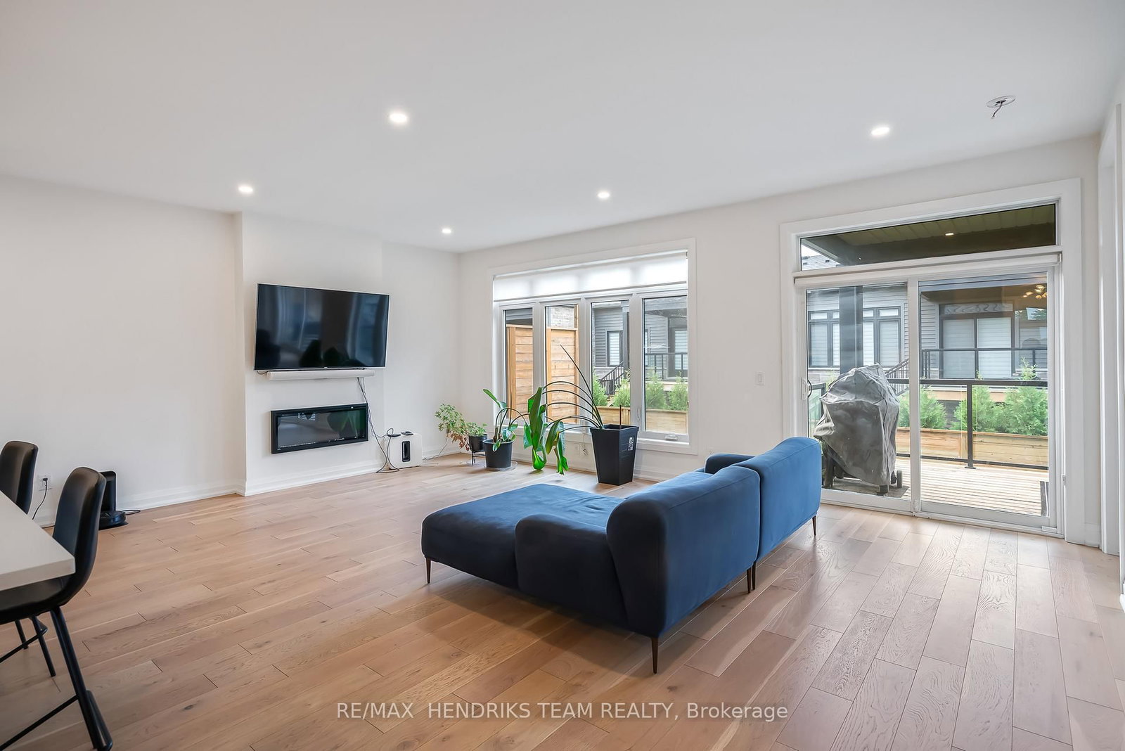 8974 Willoughby Drive, Unit 36 - Photo 13