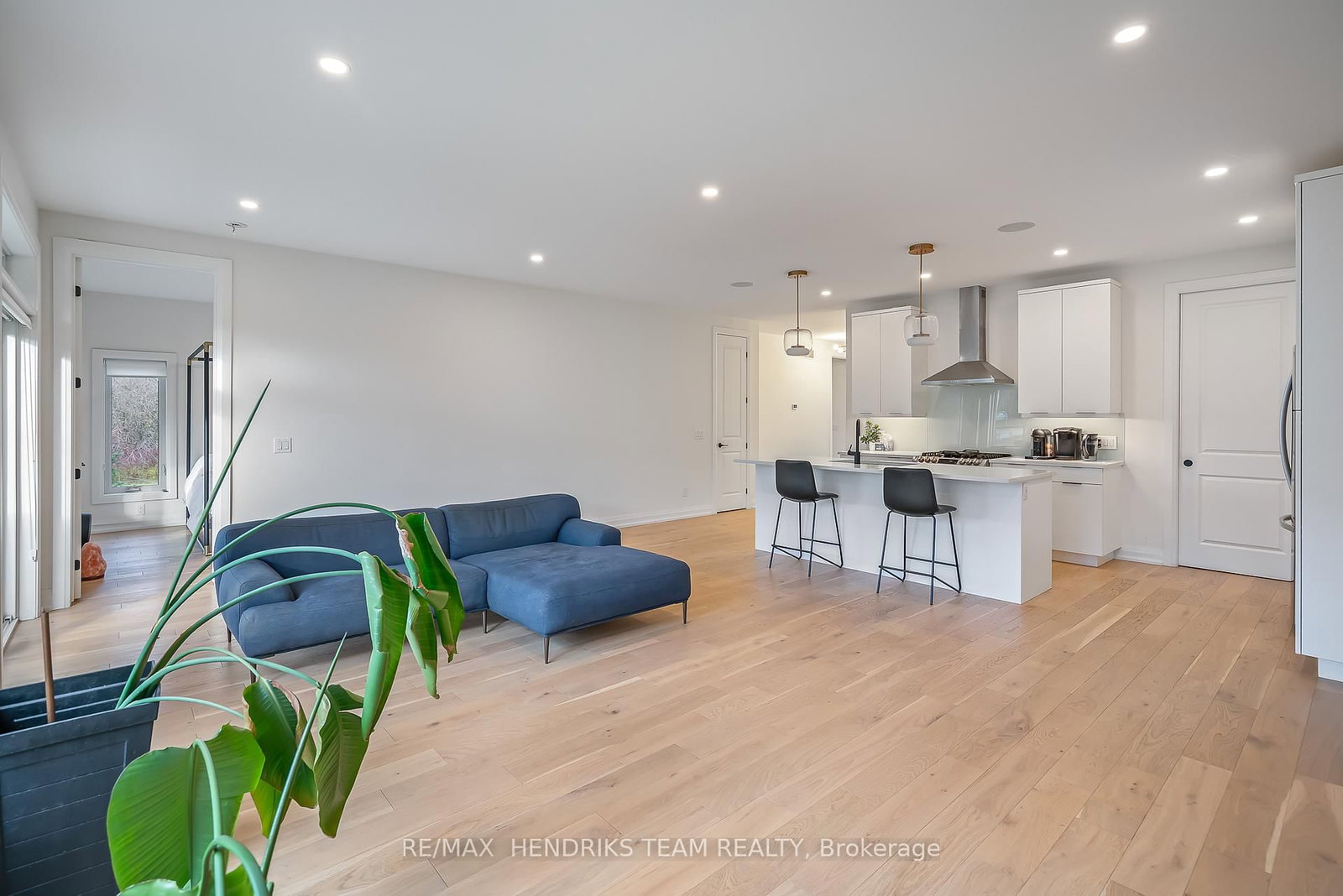 8974 Willoughby Drive, Unit 36 - Photo 16