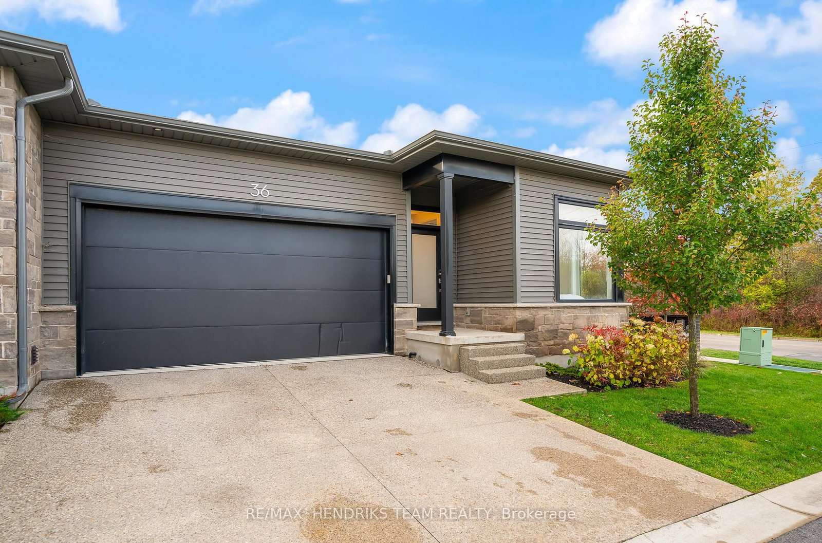 8974 Willoughby Drive, Unit 36 - Photo 2