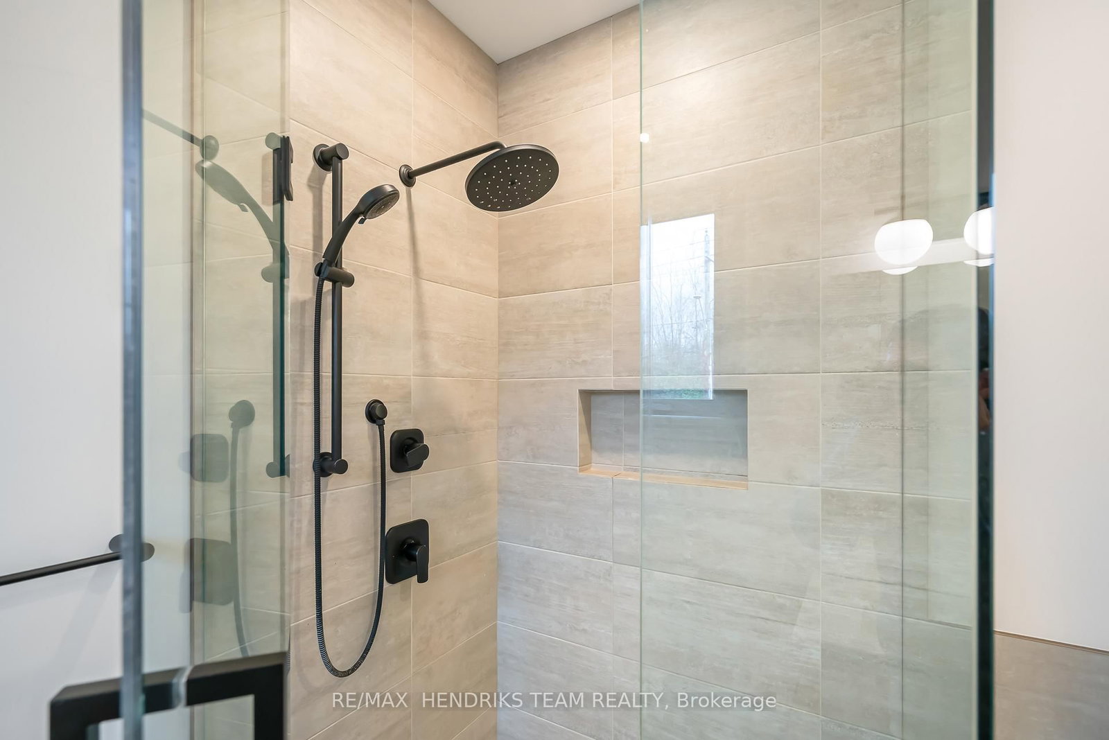 8974 Willoughby Drive, Unit 36 - Photo 20