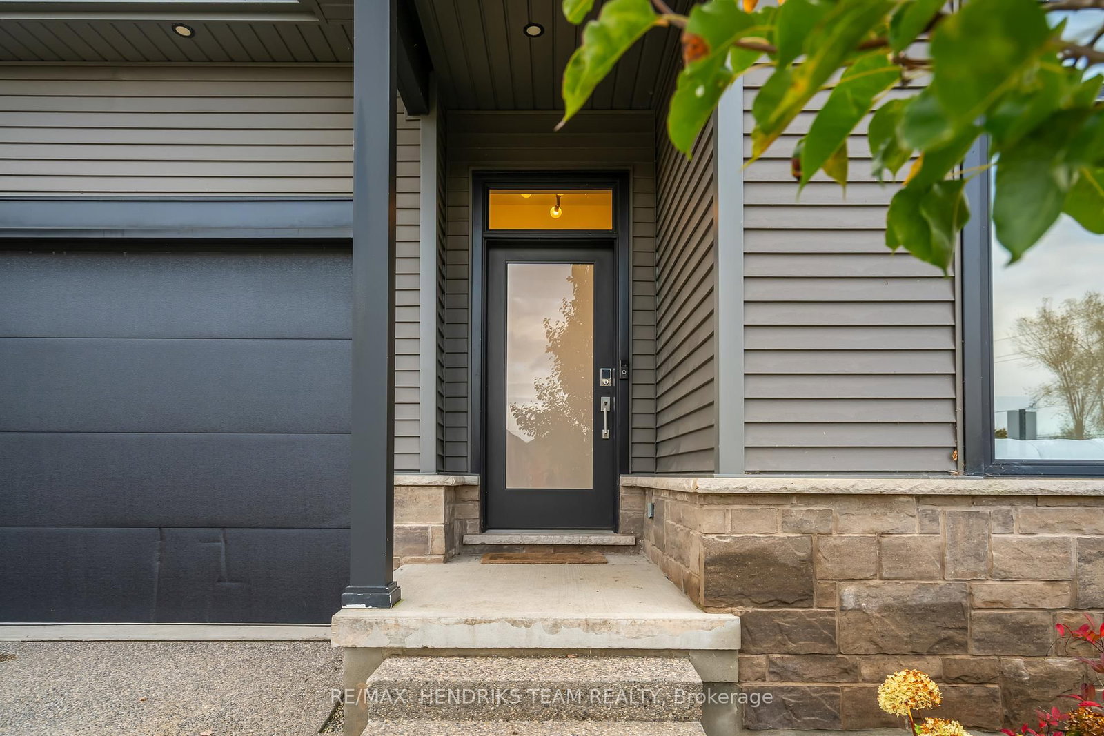 8974 Willoughby Drive, Unit 36 - Photo 3