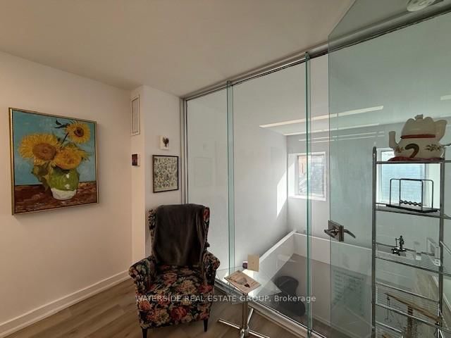 57 John Street S, Unit 2 - Photo 8