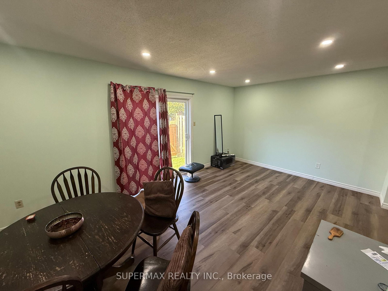 Townhouse for sale at 15-470 Second Street, London East, Ontario, N5V 3X3 - East H - MLS: X12482686