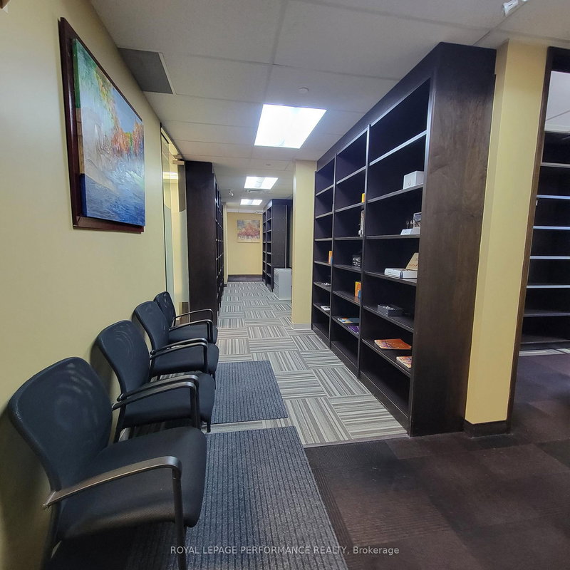 200C - 4275 Innes Rd, Ottawa, K1C 1T1 | Image 3