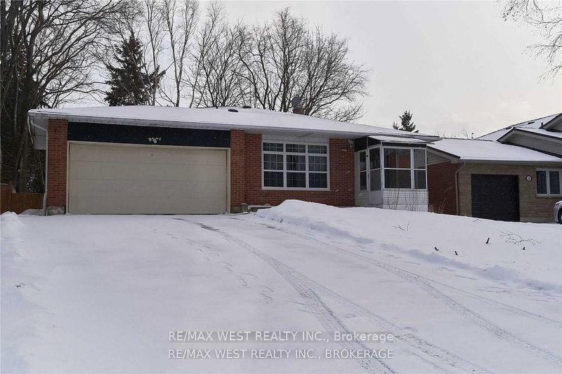 323 Centre St, Shelburne, L9V 2Y6 | Image 2