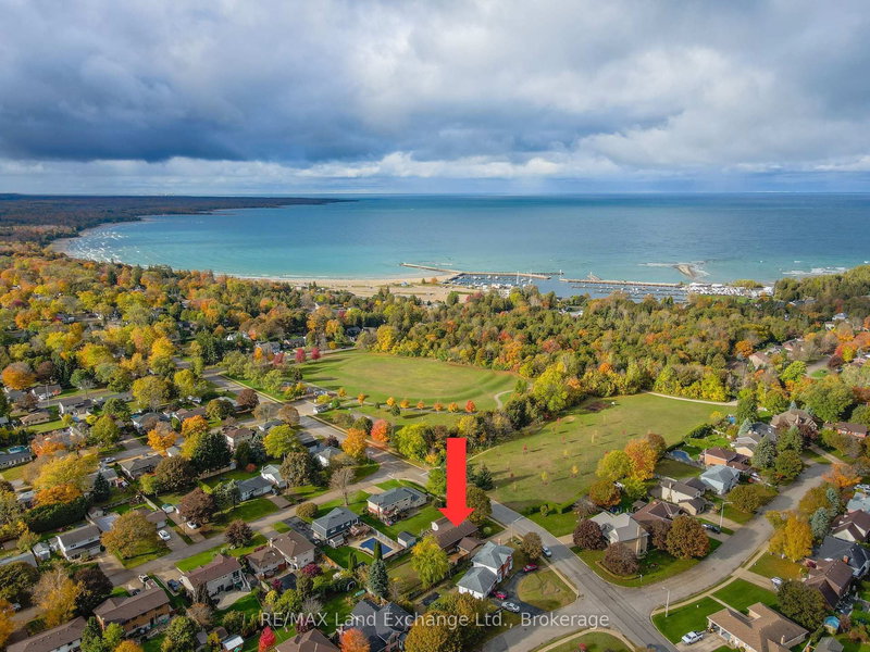 829 Highland St, Saugeen Shores, N0H 2C2 | Image 2