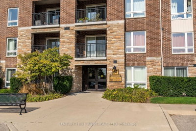 Unit 403 — 67 Kingsbury Square — photo 3