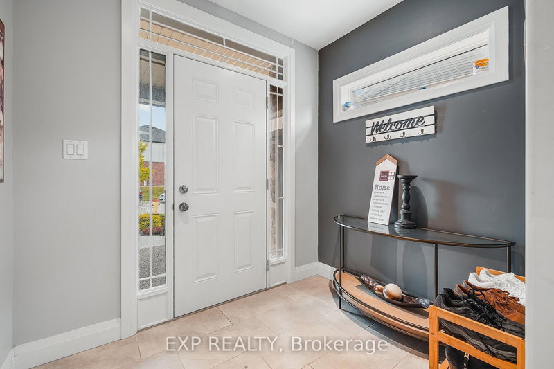 346 Moorlands Cres, Kitchener, N2P 0C5 | Image 2