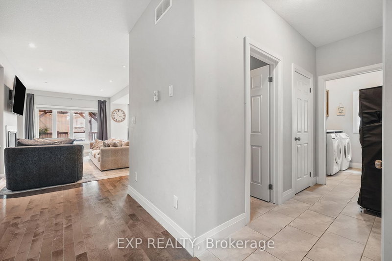 346 Moorlands Cres, Kitchener, N2P 0C5 | Image 3