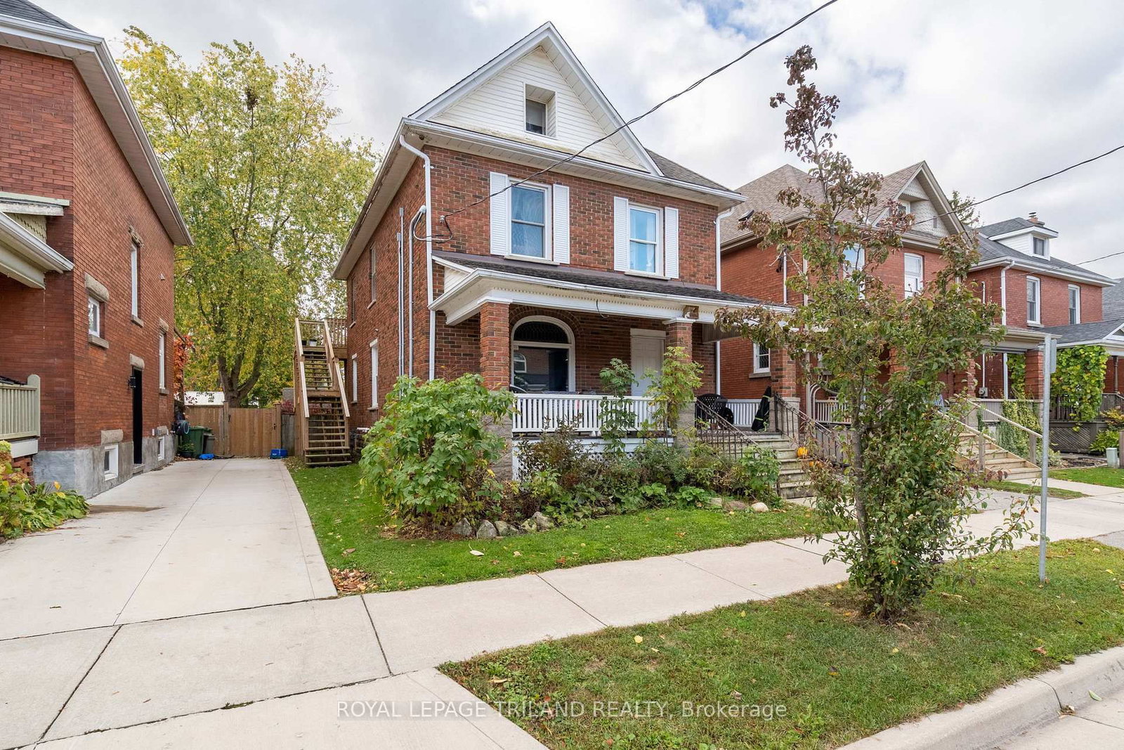 Listing Image 4