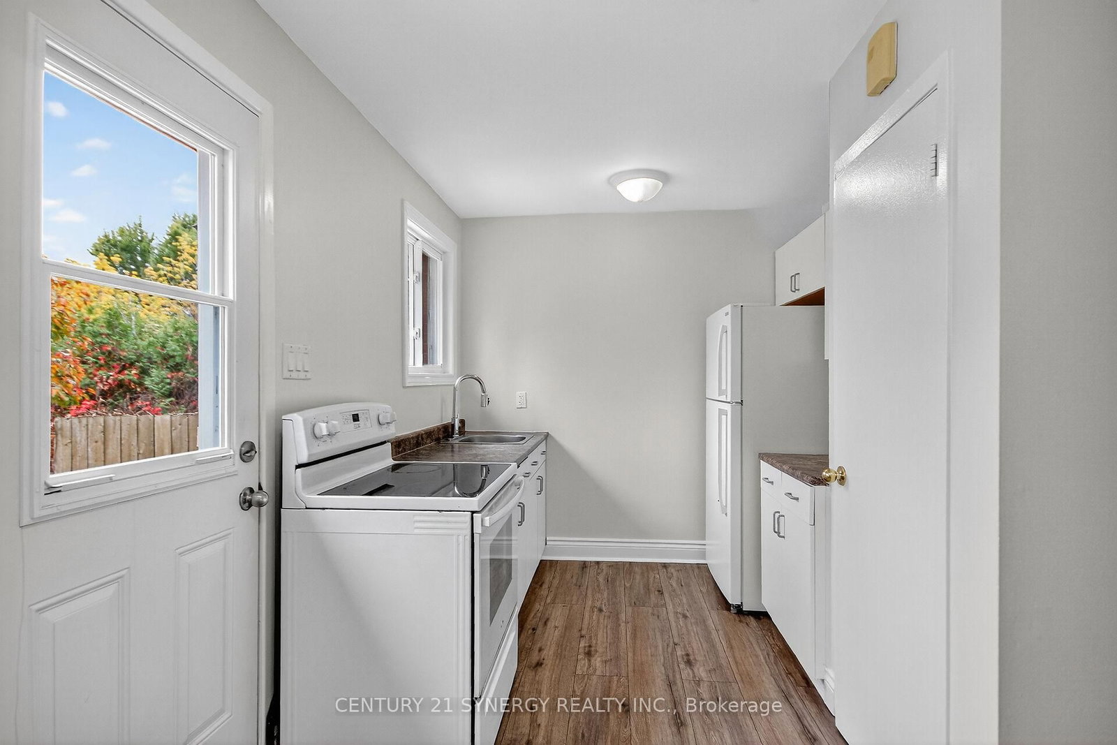 928 Meadowlands Drive - Photo 8