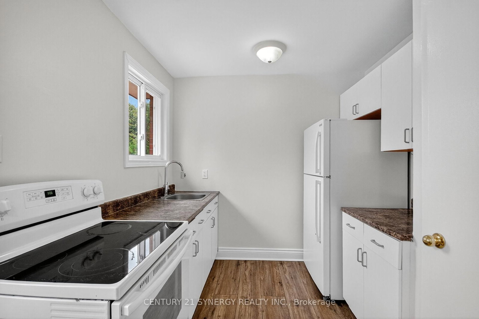 928 Meadowlands Drive - Photo 9