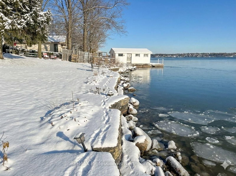 563 Dalhaven Rd, Selwyn, K9J 6X2 | Image 2