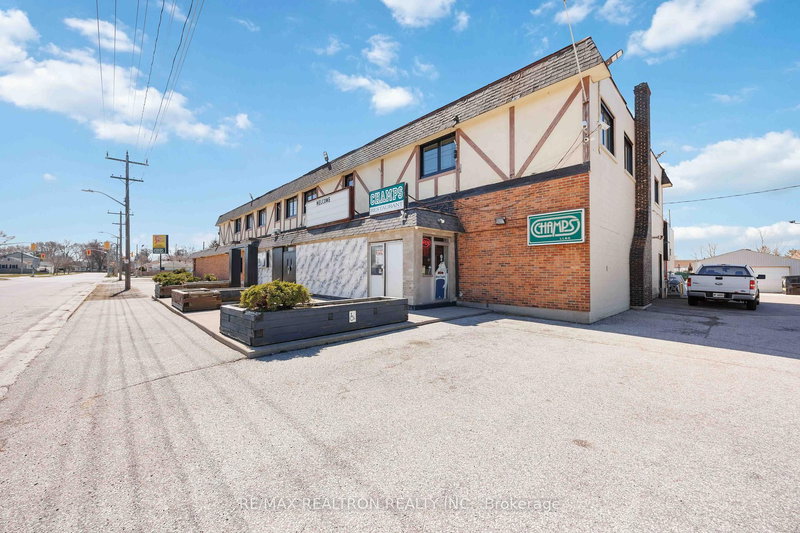 348 Ontario St, Sarnia, N7T 3S3 | Image 3