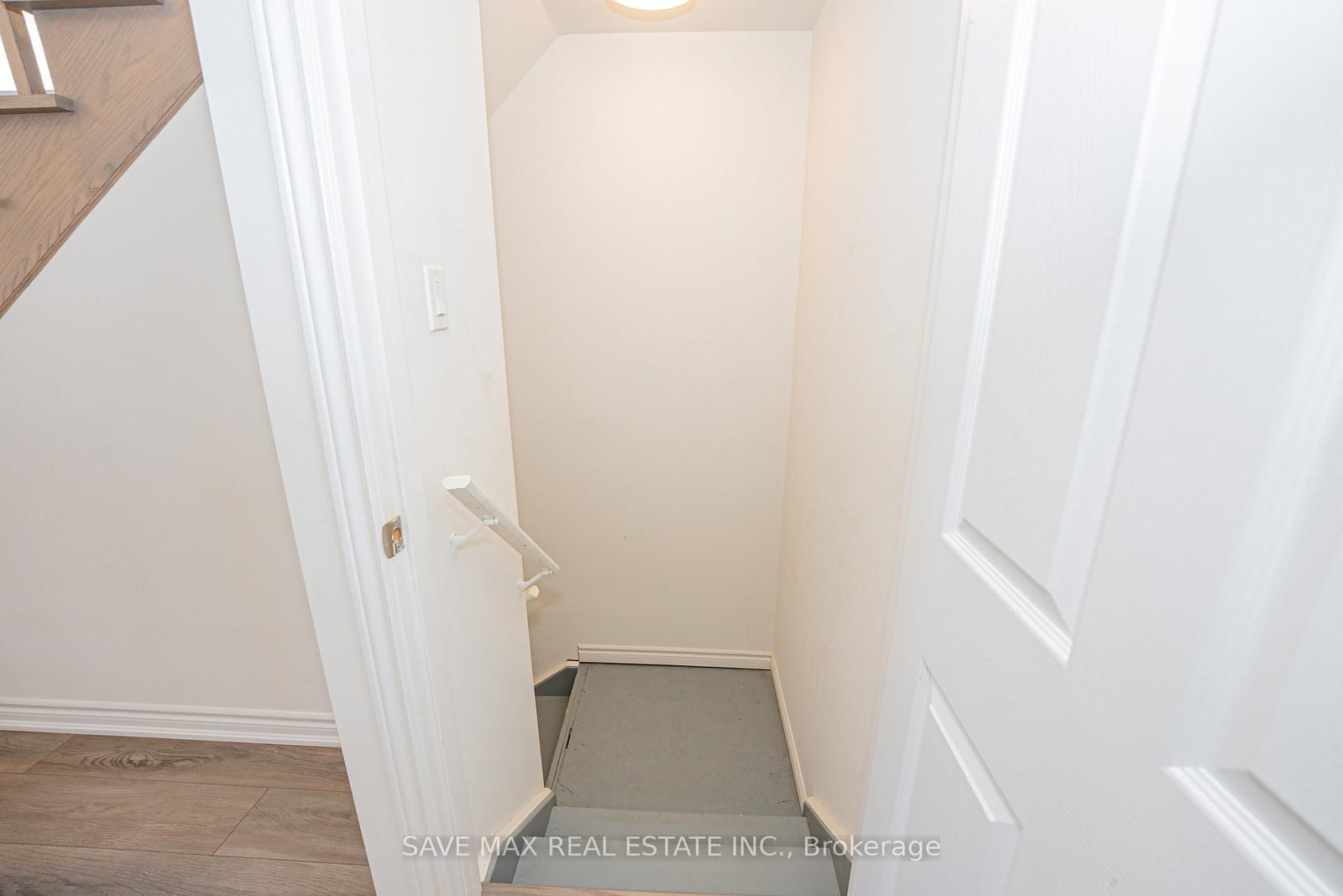 Listing Image 35