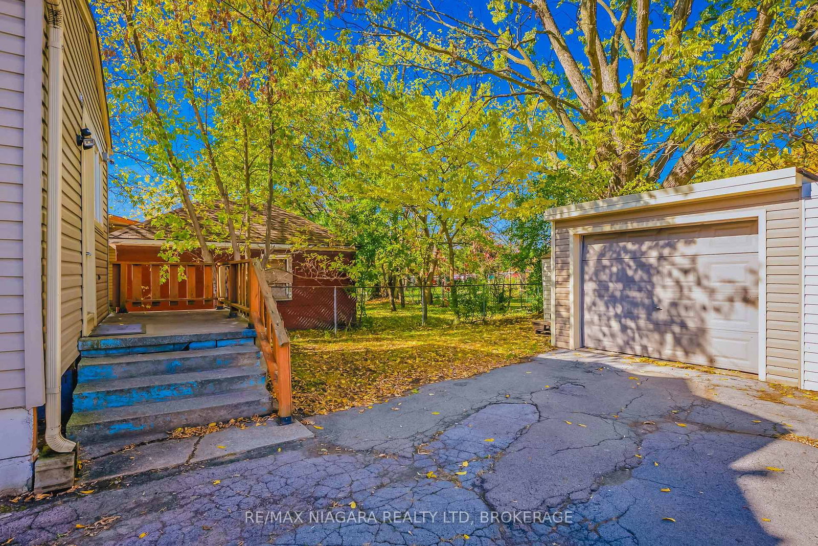 Listing Image 32