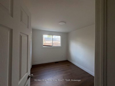 Unit #C1 — 1129 Cannon Street E — photo 3