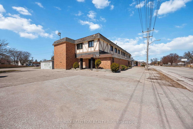348 ONTARIO St, Sarnia, N7T 3S3 | Image 2