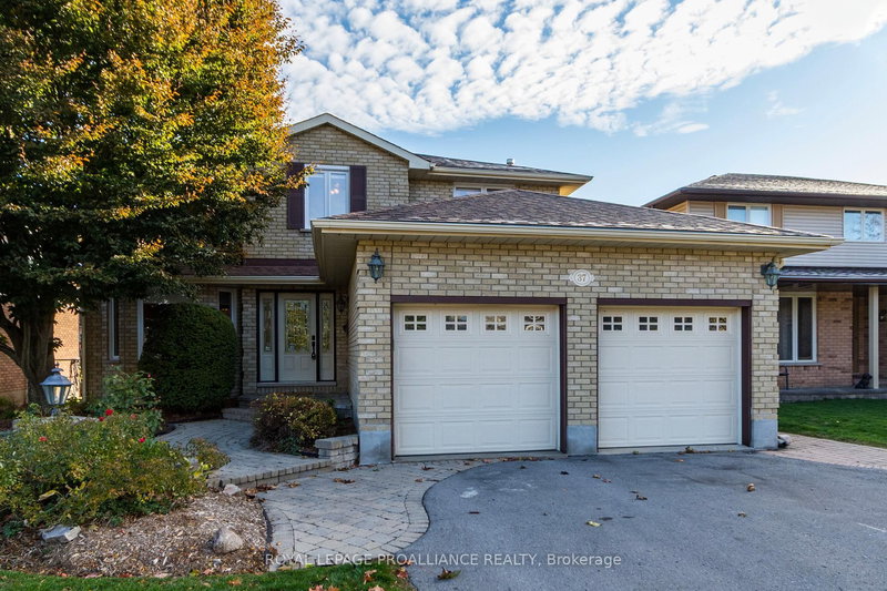 37 Dungannon Dr, Belleville, K8P 5E7 | Image 2