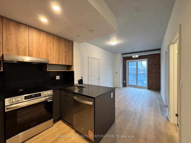 303 - 206 King Street W