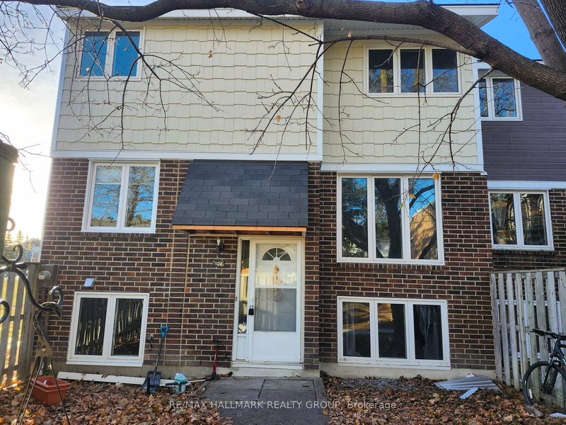 home for lease on 104 Salter Crescent