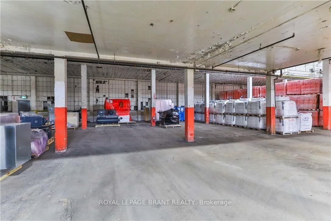 148 Mohawk Street, Unit B - Photo 28