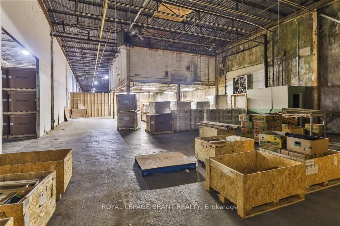 148 Mohawk Street, Unit B - Photo 35