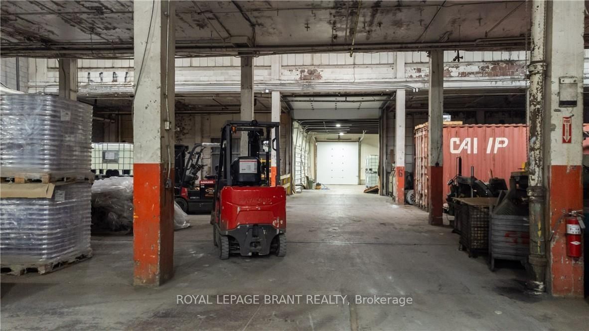 148 Mohawk Street, Unit B - Photo 43