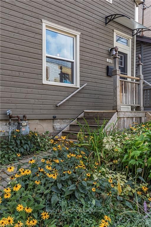 210 Charlton Ave E, Hamilton, L8N 1Z1 | Image 3