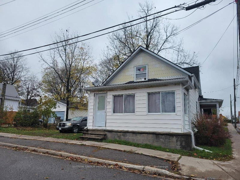 11 Low Street