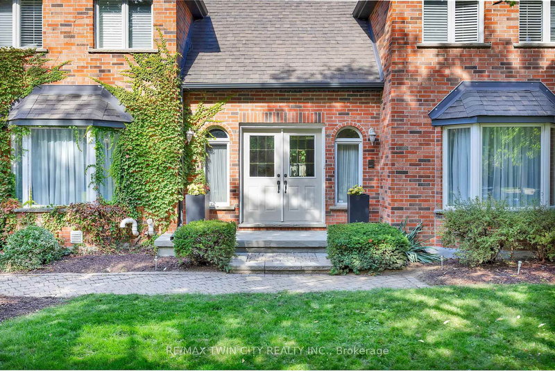 250 Grey Squirrel Pl, Waterloo, N2K 3H9 | Image 2