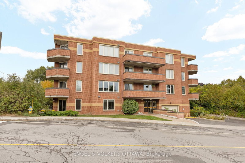 101 - 800 Mckellar Ave, Ottawa, K2A 2X5 | Image 2