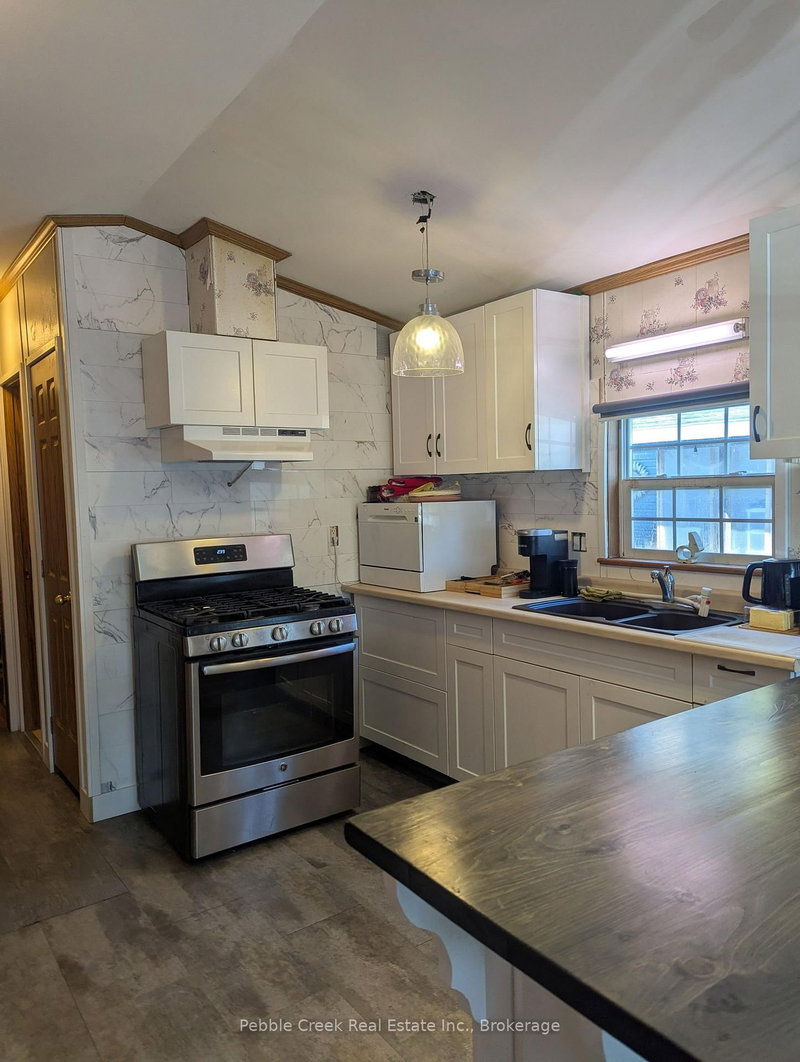 E8 - 77794 Orchard Line, Central Huron, N0M 1G0 | Image 3