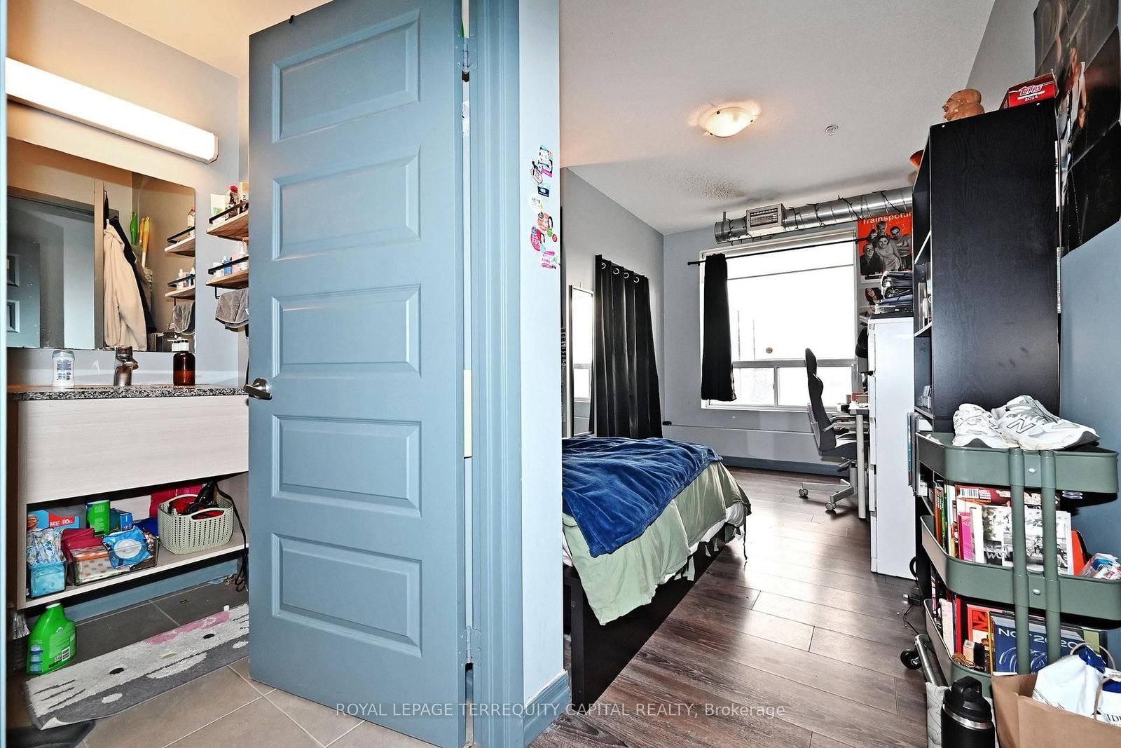 Condo sold at PH 1101-8 Hickory Street, Waterloo, Ontario, N2L 3H6 - MLS: X12501850