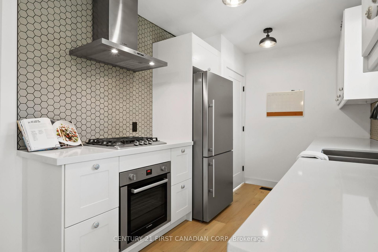 Listing Image 15