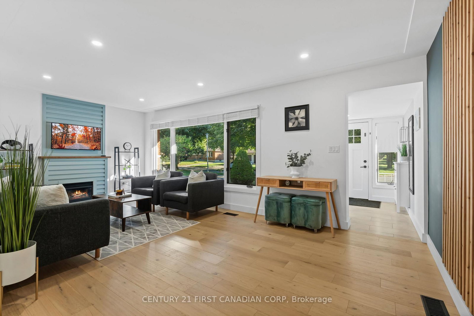 Listing Image 9