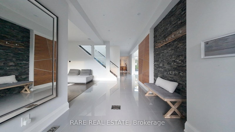 125 Craigmore Cres, Blue Mountains, L9Y 0N6 | Image 2