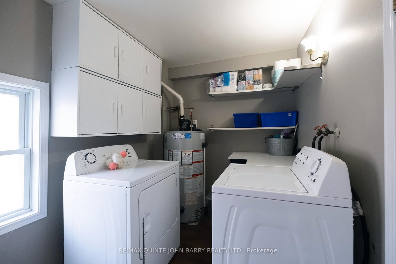 Detached House for sale at 17 James Street, Quinte West, Ontario, K8V 2W8 - Trenton Ward - MLS: X12504770