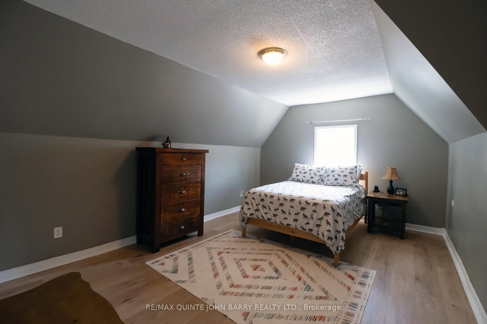 Detached House for sale at 17 James Street, Quinte West, Ontario, K8V 2W8 - Trenton Ward - MLS: X12504770