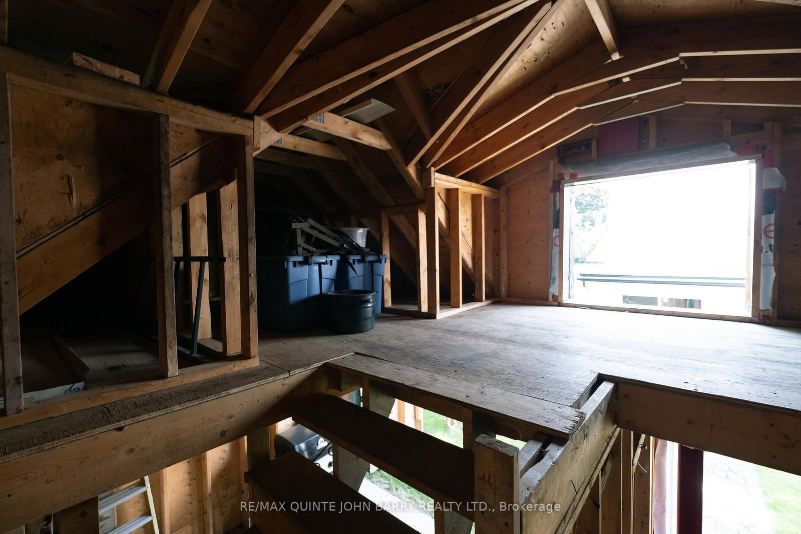 Detached House for sale at 17 James Street, Quinte West, Ontario, K8V 2W8 - Trenton Ward - MLS: X12504770