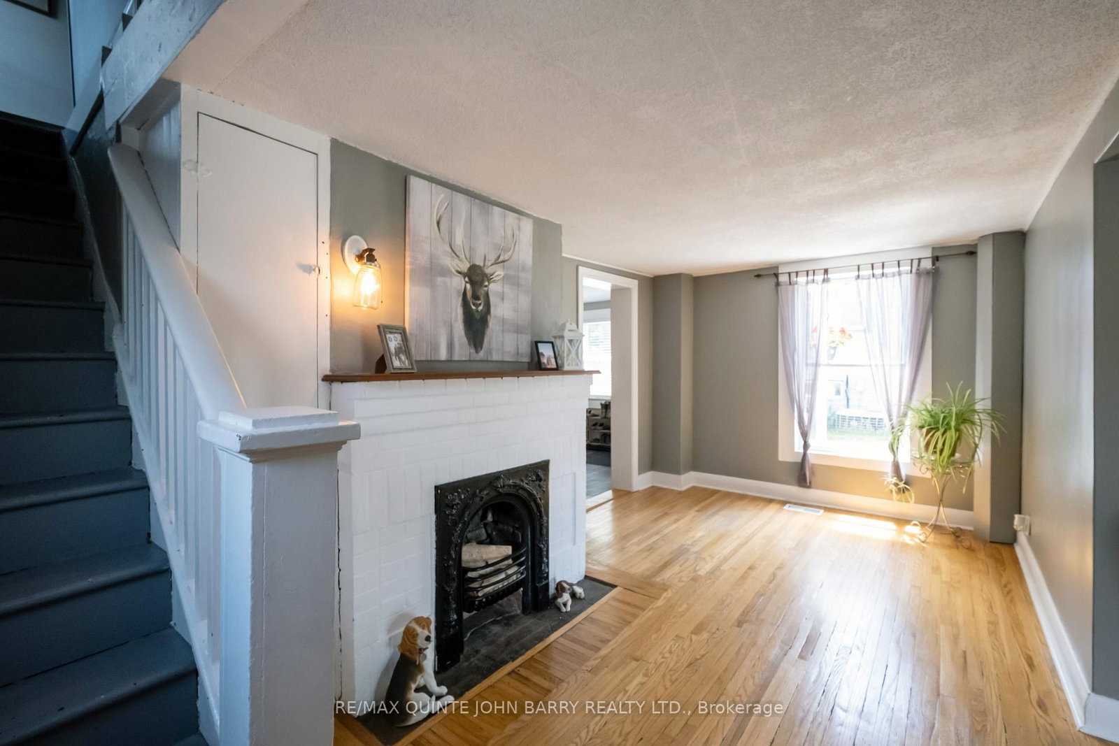 Detached House for sale at 17 James Street, Quinte West, Ontario, K8V 2W8 - Trenton Ward - MLS: X12504770